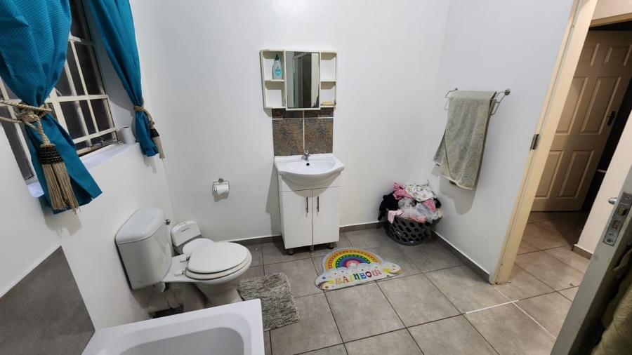 To Let 1 Bedroom Property for Rent in Raslouw A H Gauteng