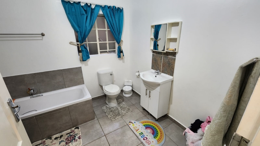 To Let 1 Bedroom Property for Rent in Raslouw A H Gauteng