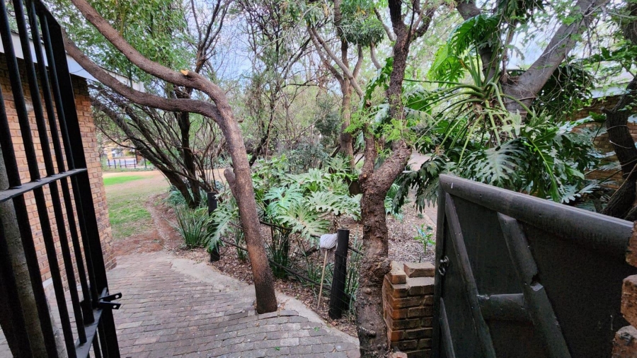 To Let 1 Bedroom Property for Rent in Raslouw A H Gauteng