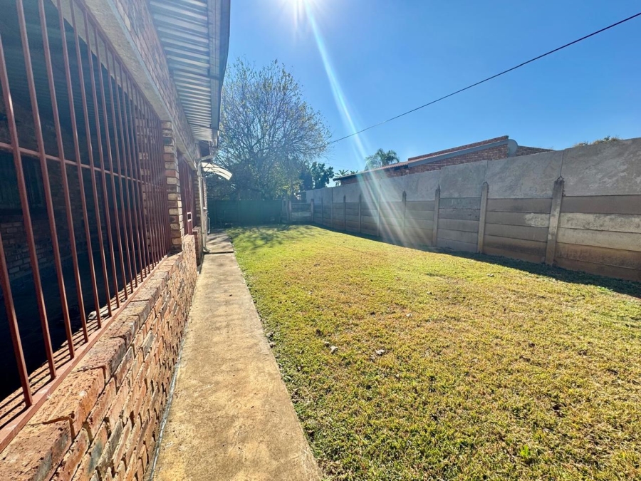 5 Bedroom Property for Sale in Pretoria North Gauteng