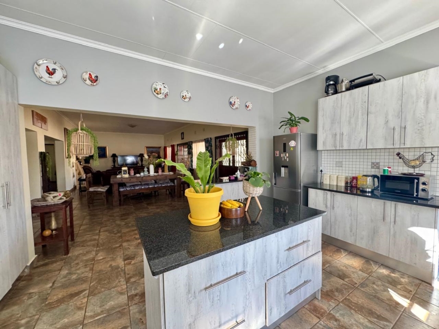 5 Bedroom Property for Sale in Pretoria North Gauteng