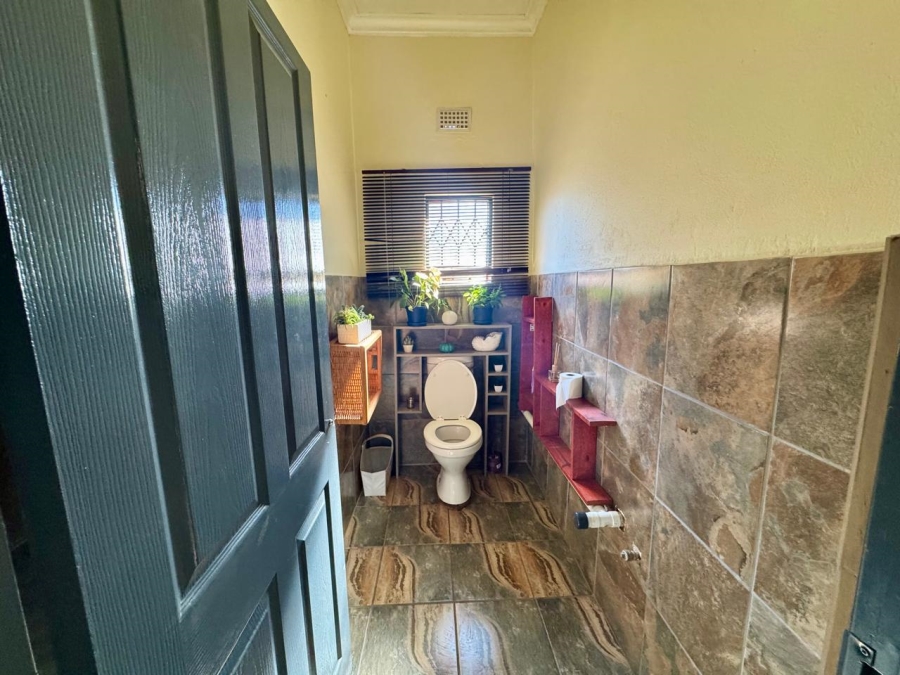 5 Bedroom Property for Sale in Pretoria North Gauteng