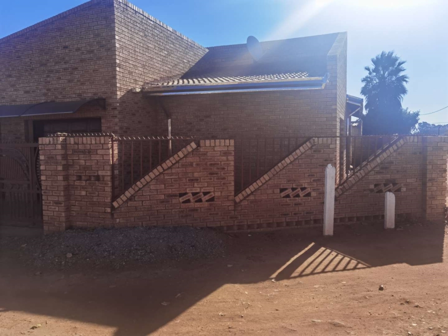 3 Bedroom Property for Sale in Langaville Gauteng