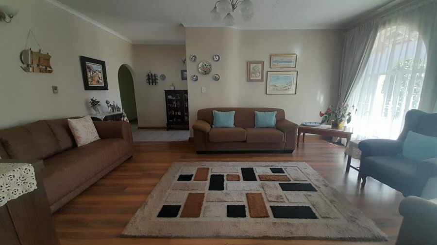 3 Bedroom Property for Sale in Glen Marais Gauteng