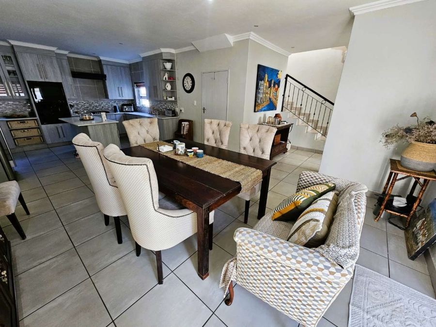 4 Bedroom Property for Sale in Baileys Muckleneuk Gauteng