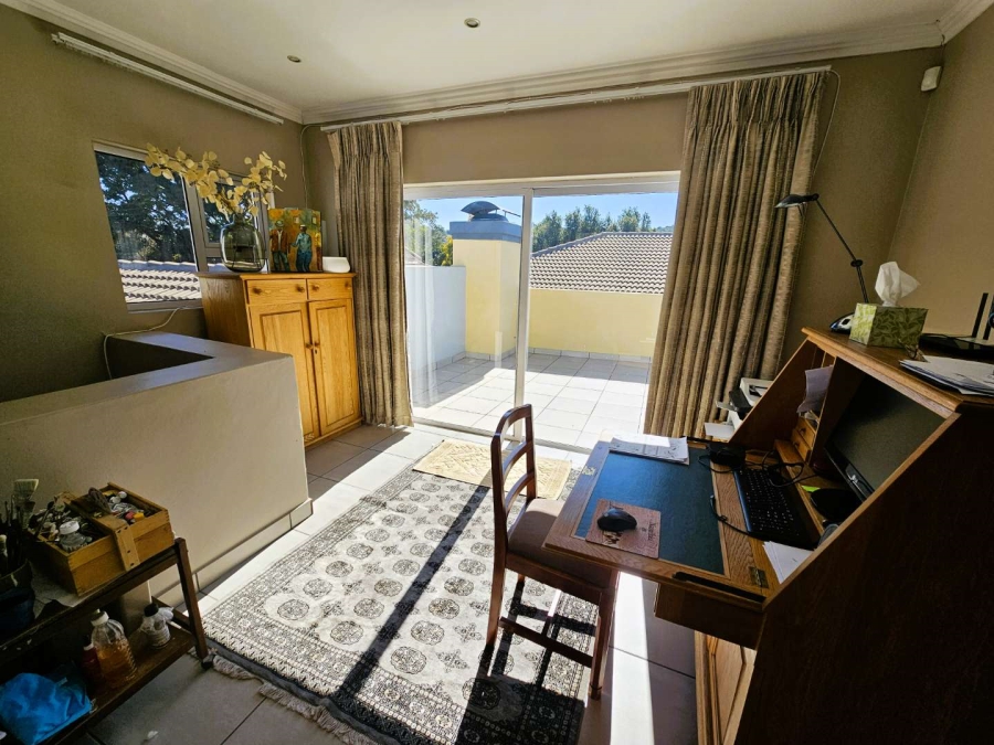 4 Bedroom Property for Sale in Baileys Muckleneuk Gauteng