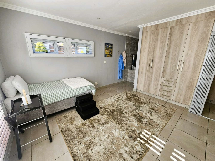 4 Bedroom Property for Sale in Baileys Muckleneuk Gauteng