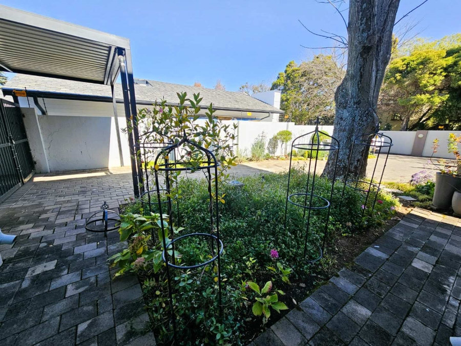 4 Bedroom Property for Sale in Baileys Muckleneuk Gauteng