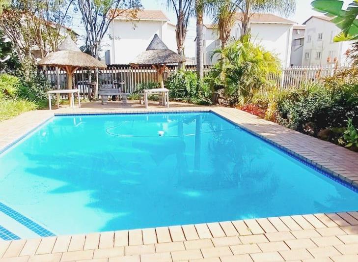 To Let 2 Bedroom Property for Rent in Verwoerdpark Gauteng