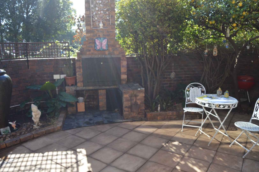 3 Bedroom Property for Sale in Brackenhurst Gauteng