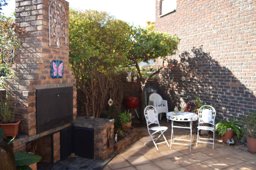 3 Bedroom Property for Sale in Brackenhurst Gauteng