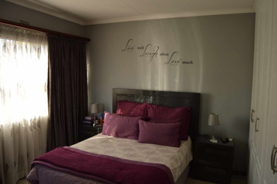 3 Bedroom Property for Sale in Brackenhurst Gauteng
