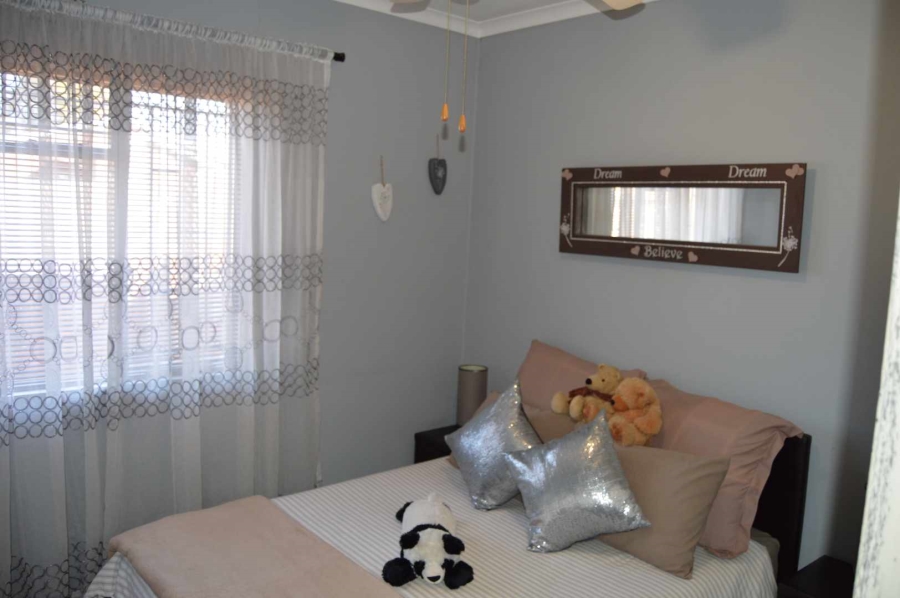 3 Bedroom Property for Sale in Brackenhurst Gauteng