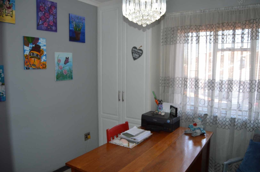 3 Bedroom Property for Sale in Brackenhurst Gauteng