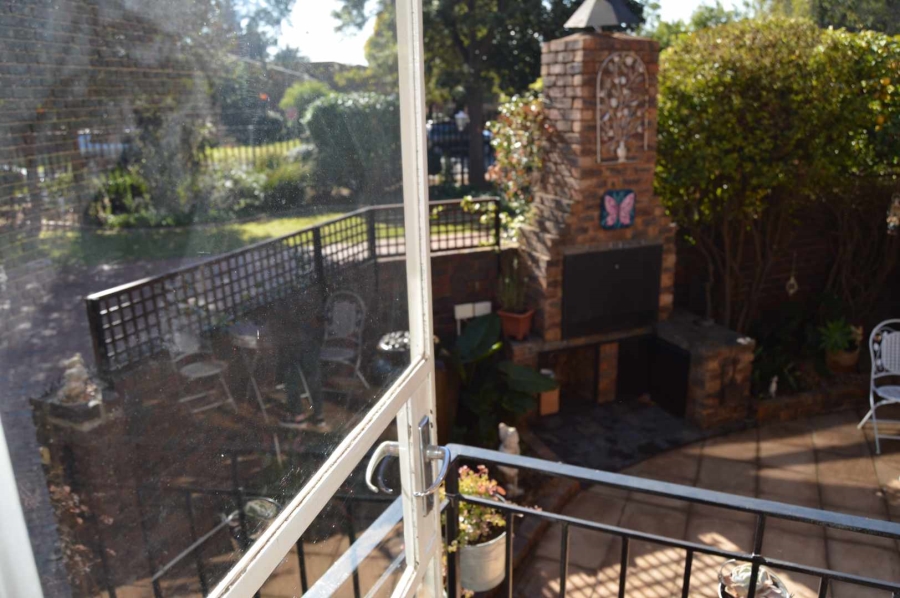3 Bedroom Property for Sale in Brackenhurst Gauteng