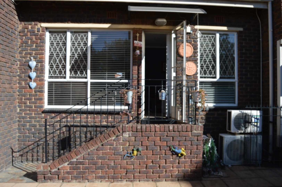 3 Bedroom Property for Sale in Brackenhurst Gauteng