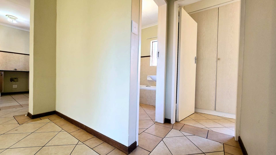 2 Bedroom Property for Sale in Mooikloof Ridge Gauteng
