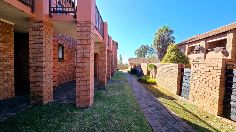 2 Bedroom Property for Sale in Mooikloof Ridge Gauteng