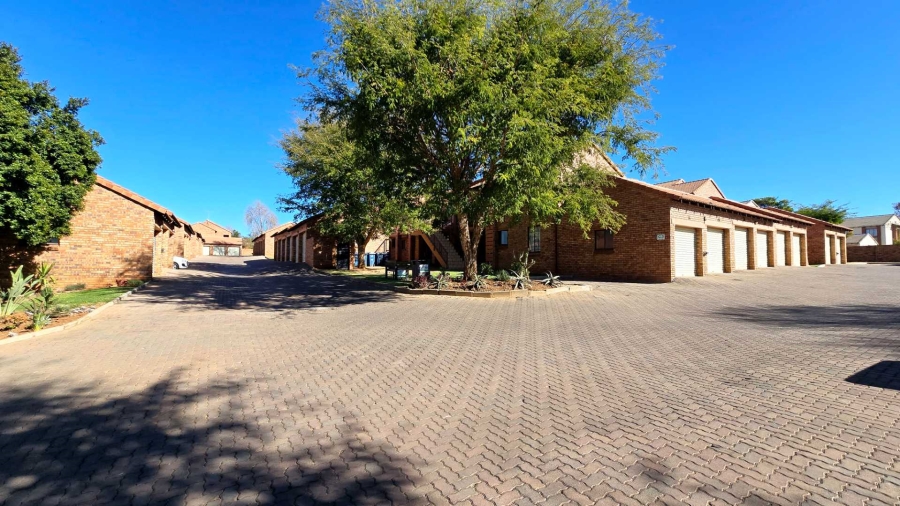 2 Bedroom Property for Sale in Mooikloof Ridge Gauteng