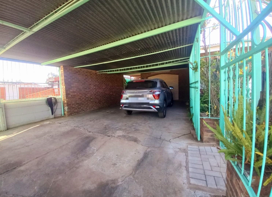 4 Bedroom Property for Sale in Danville Gauteng