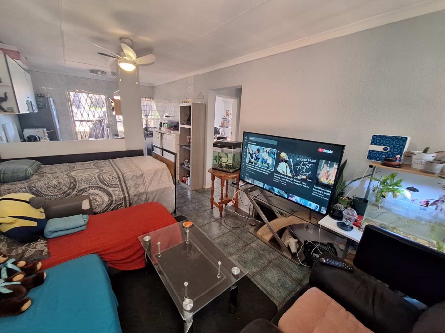 To Let 2 Bedroom Property for Rent in Allens Nek Gauteng