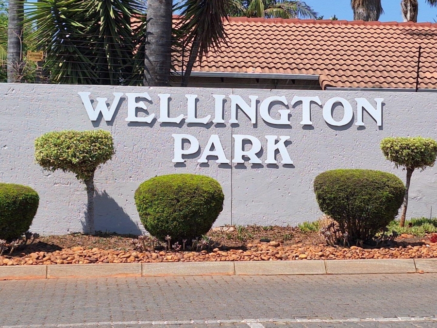 To Let 2 Bedroom Property for Rent in Weltevreden Park Gauteng
