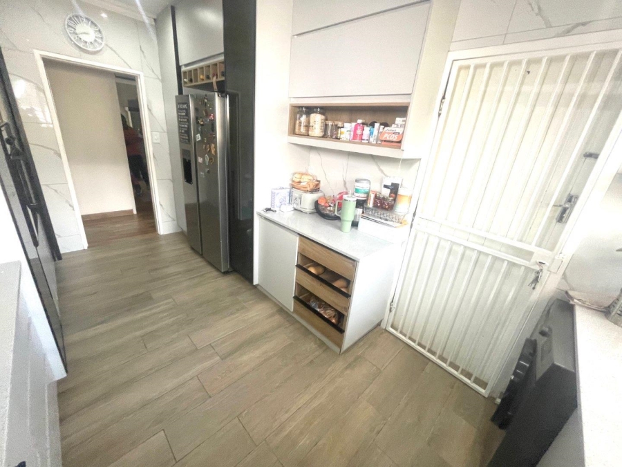 3 Bedroom Property for Sale in Esther Park Gauteng