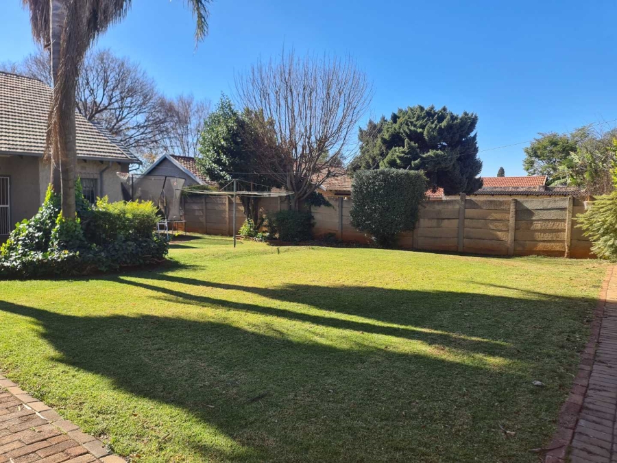 To Let 5 Bedroom Property for Rent in Edleen Gauteng