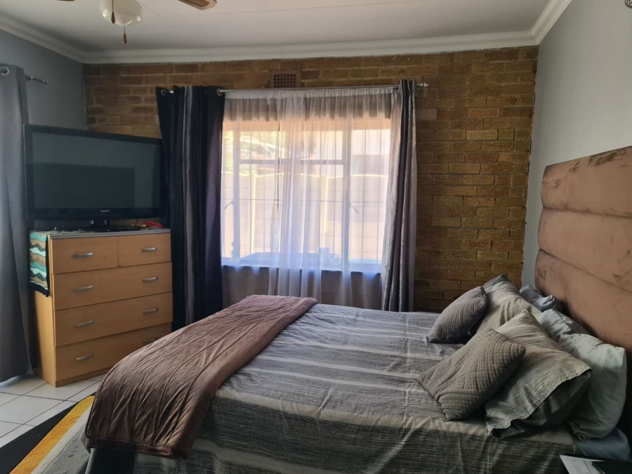 To Let 5 Bedroom Property for Rent in Edleen Gauteng