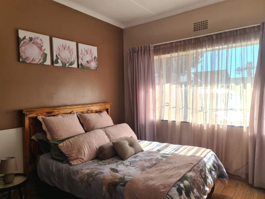 To Let 5 Bedroom Property for Rent in Edleen Gauteng