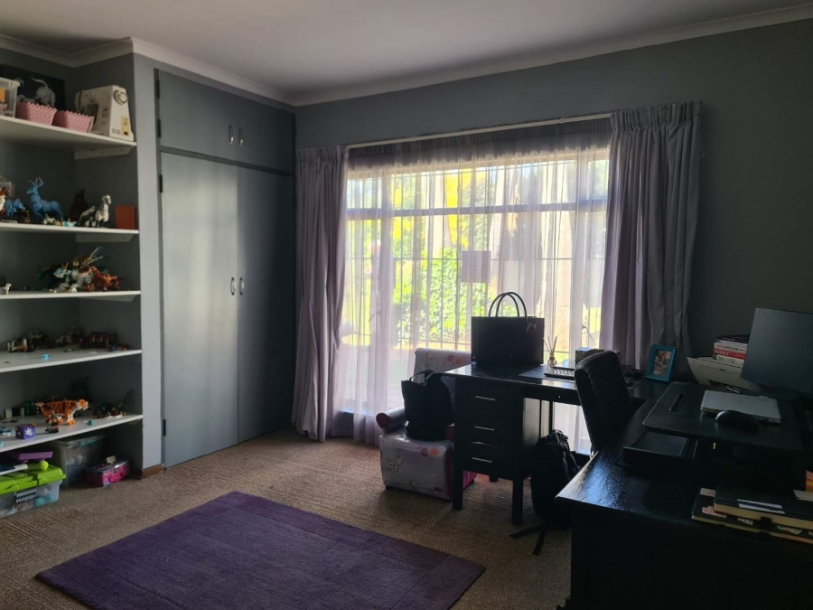 To Let 5 Bedroom Property for Rent in Edleen Gauteng