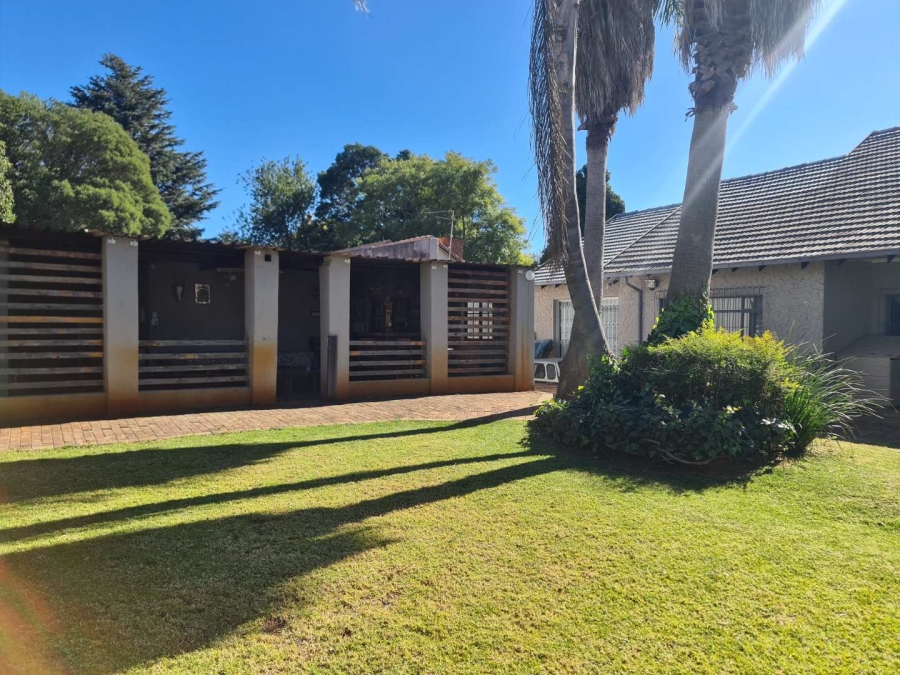 To Let 5 Bedroom Property for Rent in Edleen Gauteng