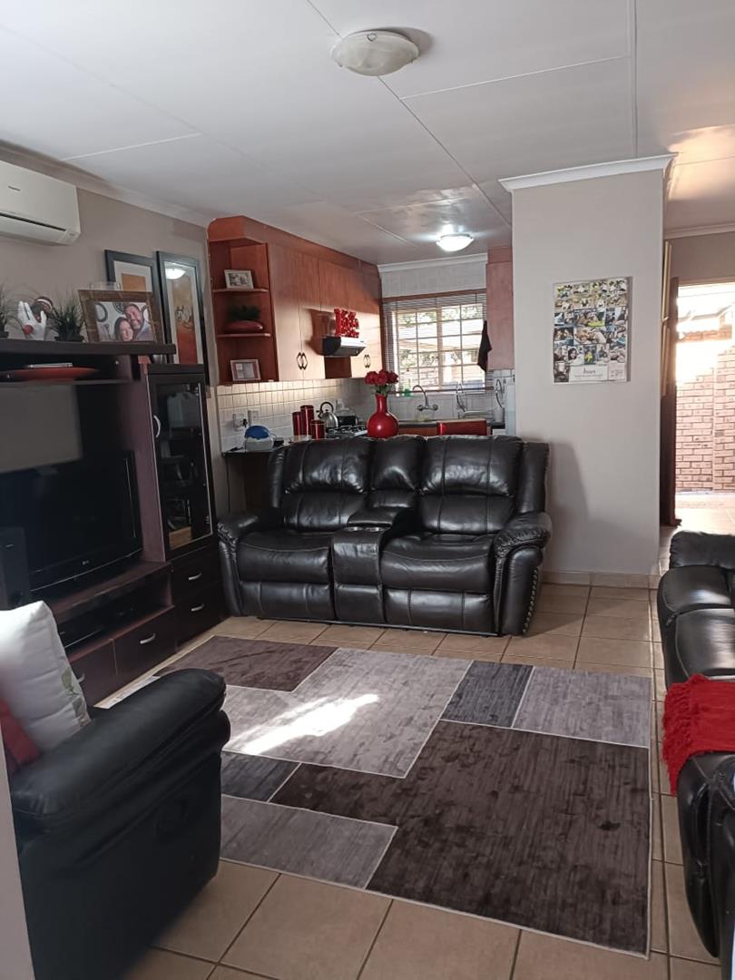 2 Bedroom Property for Sale in Montana Gauteng