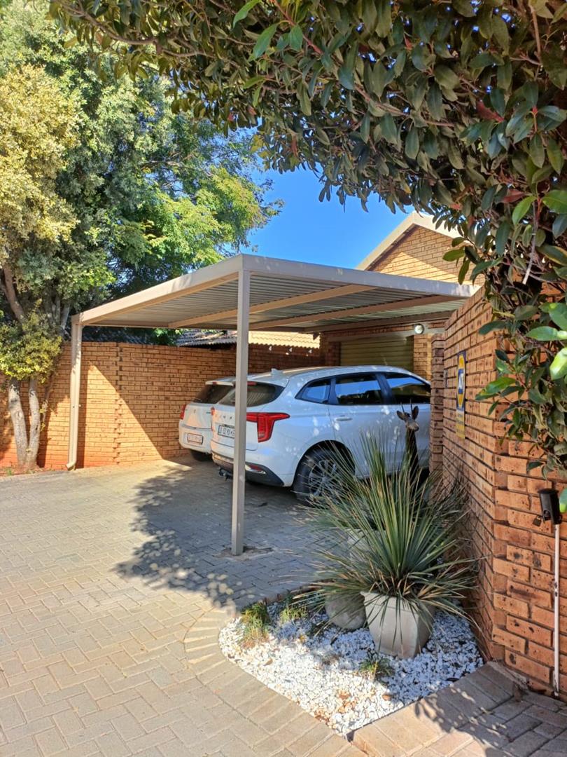 2 Bedroom Property for Sale in Montana Gauteng