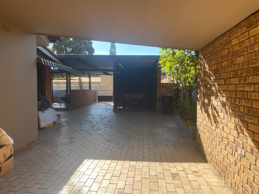 3 Bedroom Property for Sale in Northmead Gauteng