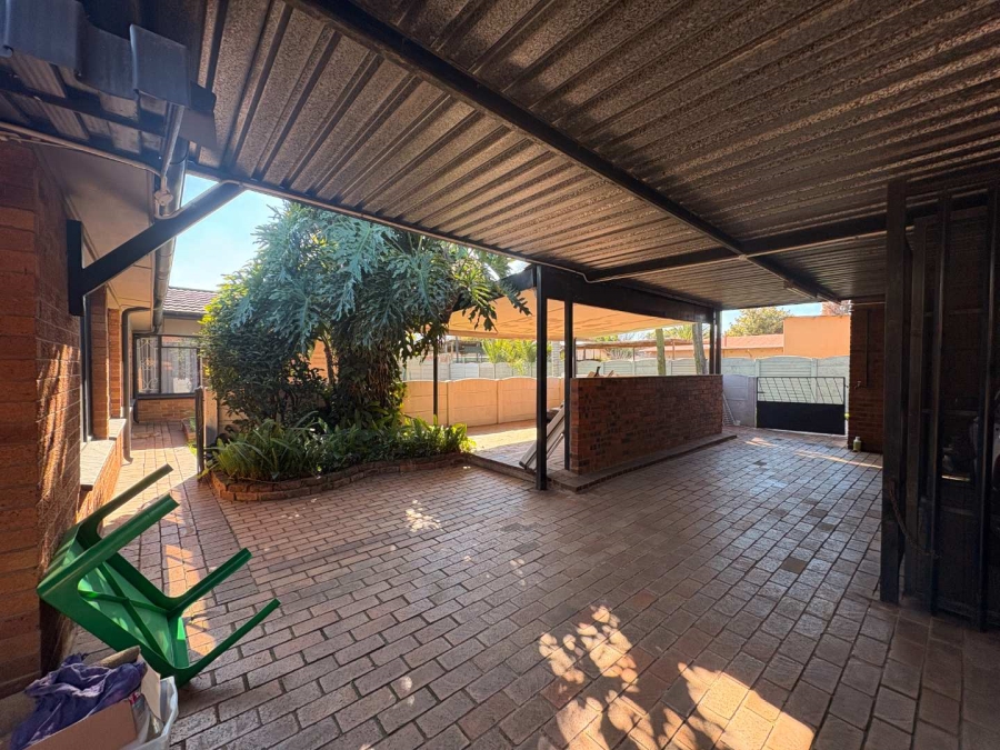 3 Bedroom Property for Sale in Northmead Gauteng