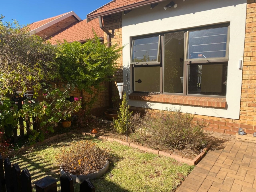 2 Bedroom Property for Sale in Brentwood Park Gauteng