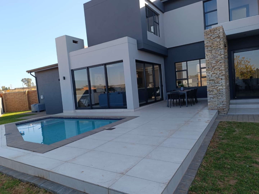 4 Bedroom Property for Sale in Fountainbrook Estate Gauteng