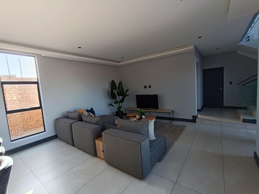 4 Bedroom Property for Sale in Fountainbrook Estate Gauteng