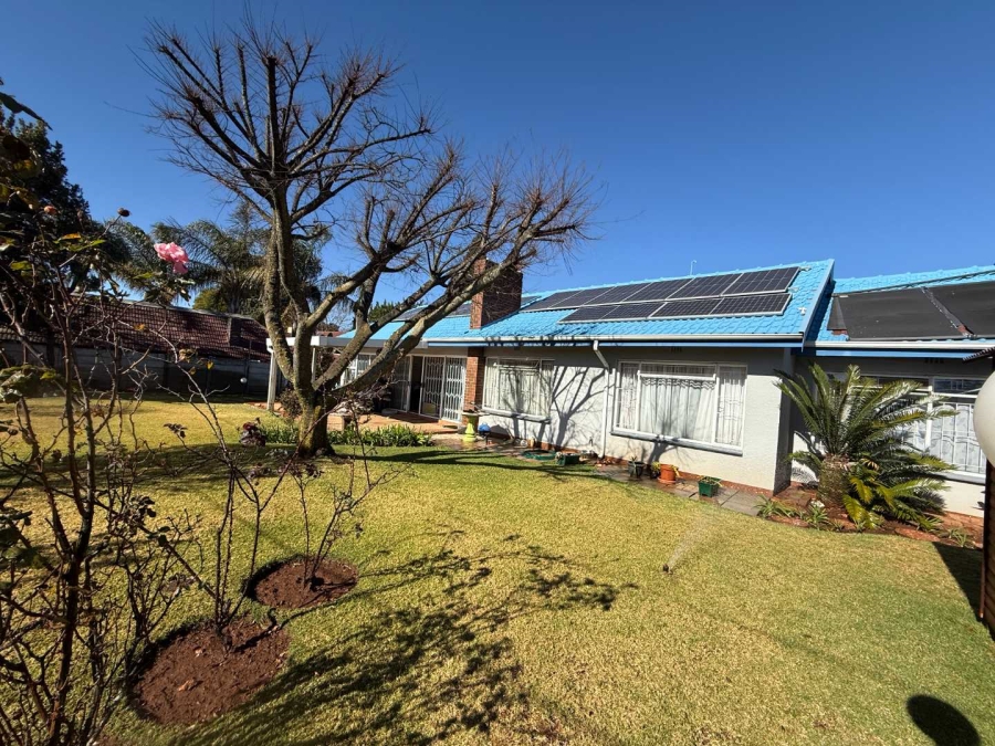 To Let 3 Bedroom Property for Rent in Horison Gauteng