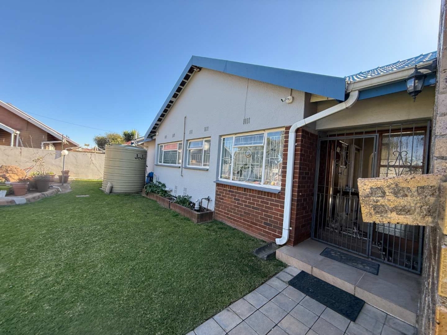To Let 3 Bedroom Property for Rent in Horison Gauteng