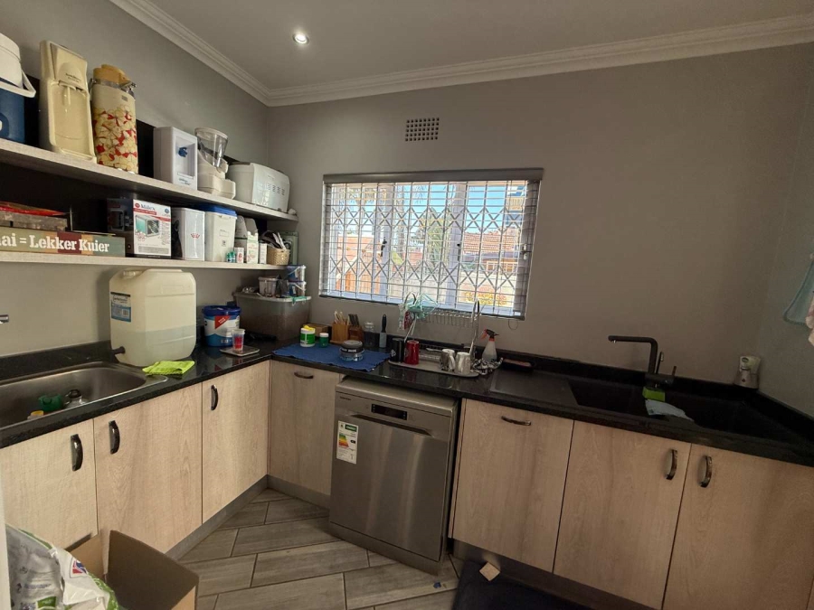 To Let 3 Bedroom Property for Rent in Horison Gauteng
