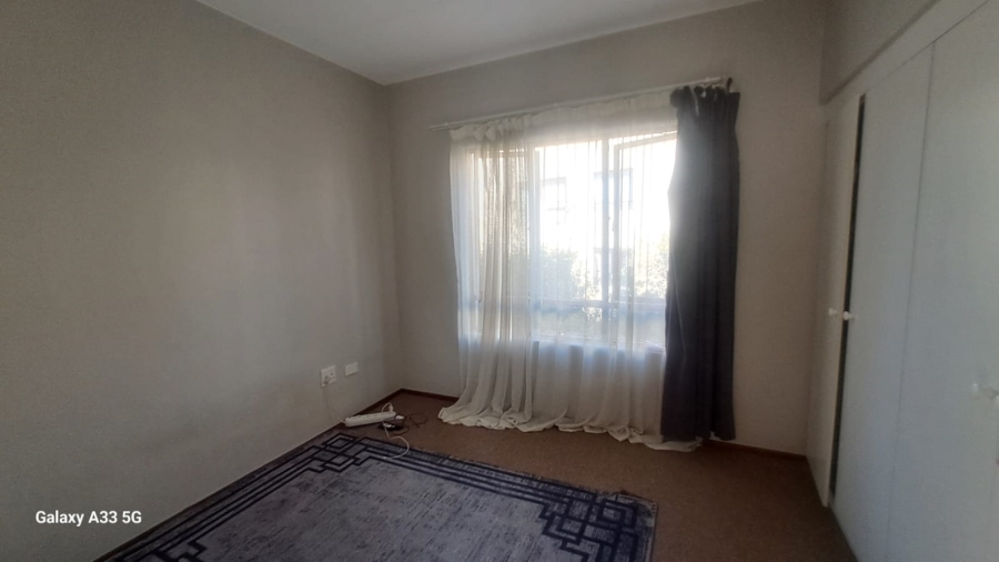 2 Bedroom Property for Sale in Sunninghill Gauteng