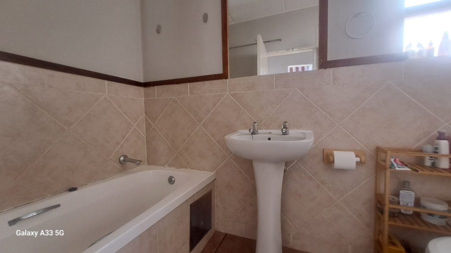 2 Bedroom Property for Sale in Sunninghill Gauteng