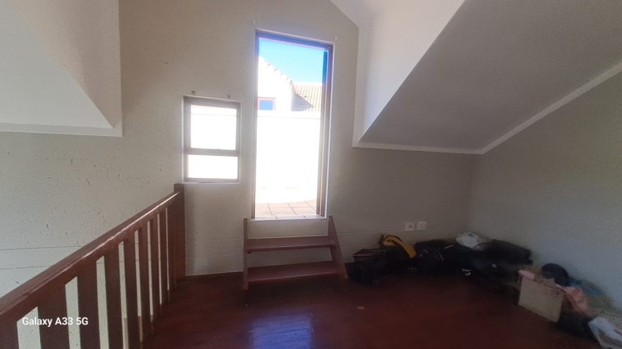 2 Bedroom Property for Sale in Sunninghill Gauteng