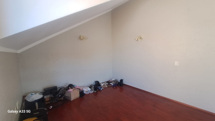 2 Bedroom Property for Sale in Sunninghill Gauteng