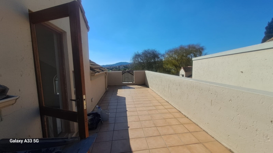 2 Bedroom Property for Sale in Sunninghill Gauteng