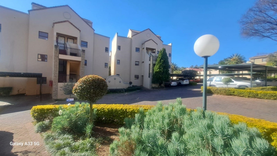 2 Bedroom Property for Sale in Sunninghill Gauteng