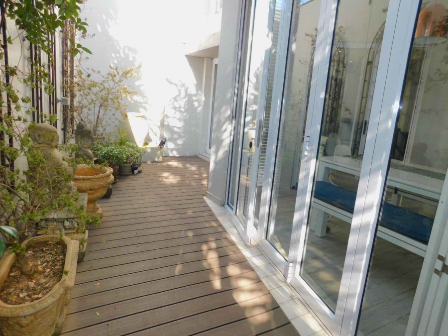 To Let 3 Bedroom Property for Rent in Bryanston Gauteng