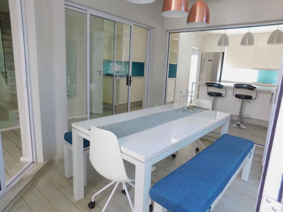 To Let 3 Bedroom Property for Rent in Bryanston Gauteng